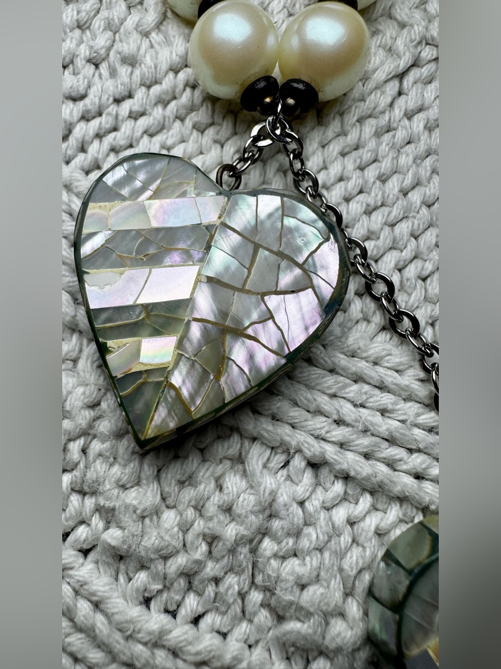 RARE Signed Miriam Haskell Pearl Bead Necklace with Abalone Heart Pendants #1276 - Picture 15 of 16